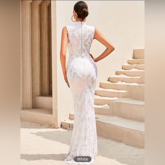 GALA/HOMECOMING/WEDDING… Turns heads in this beautiful IRIDESCENT WHITE gown! - Picture 2 of 4